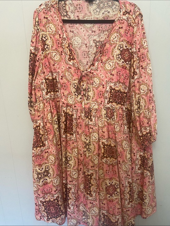 torrid Dresses & Skirts - torrid Pink patchwork 3/4 sleeve, tiered Midi Dress Size 2xl